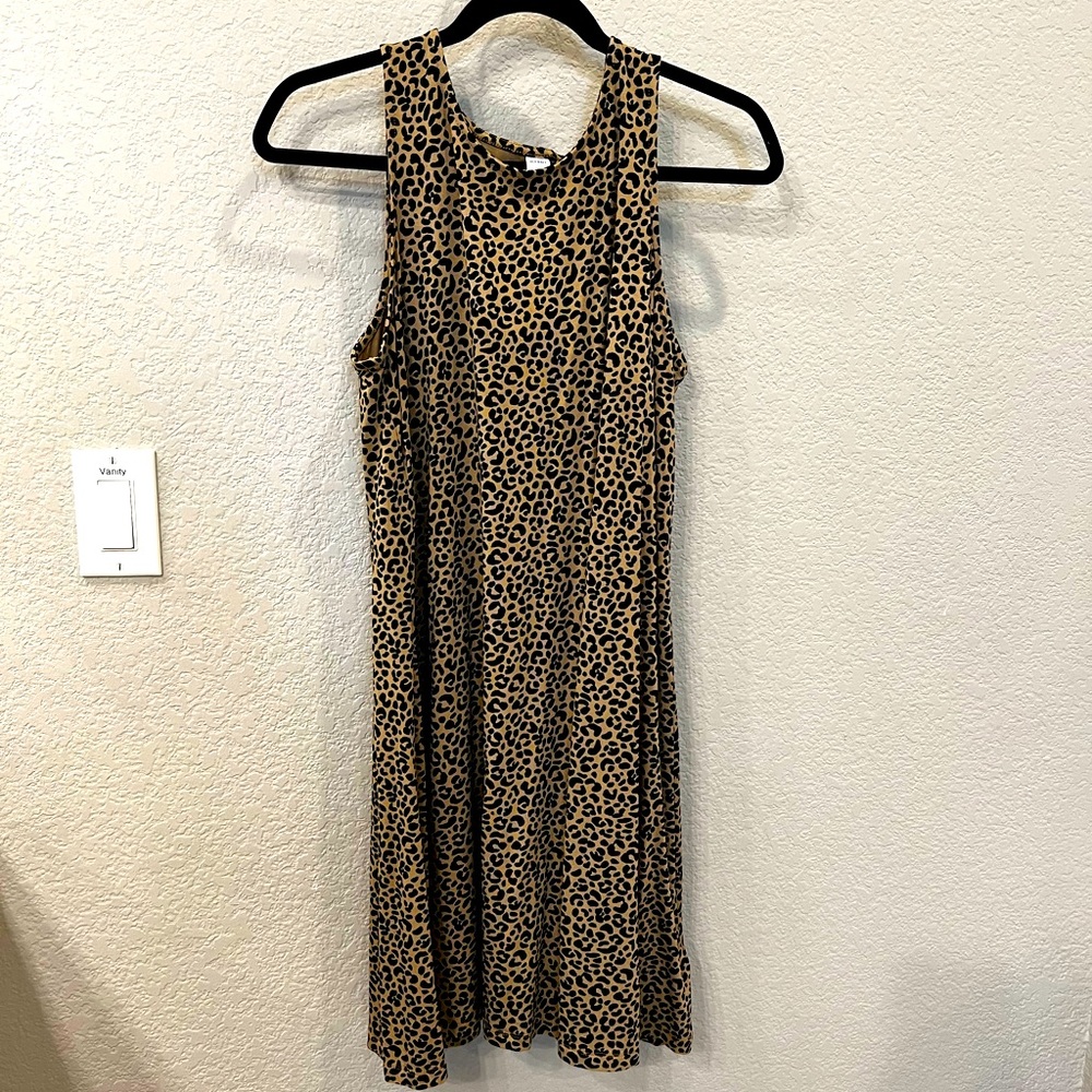 Comfy and cute knit Old Navy dress, size L